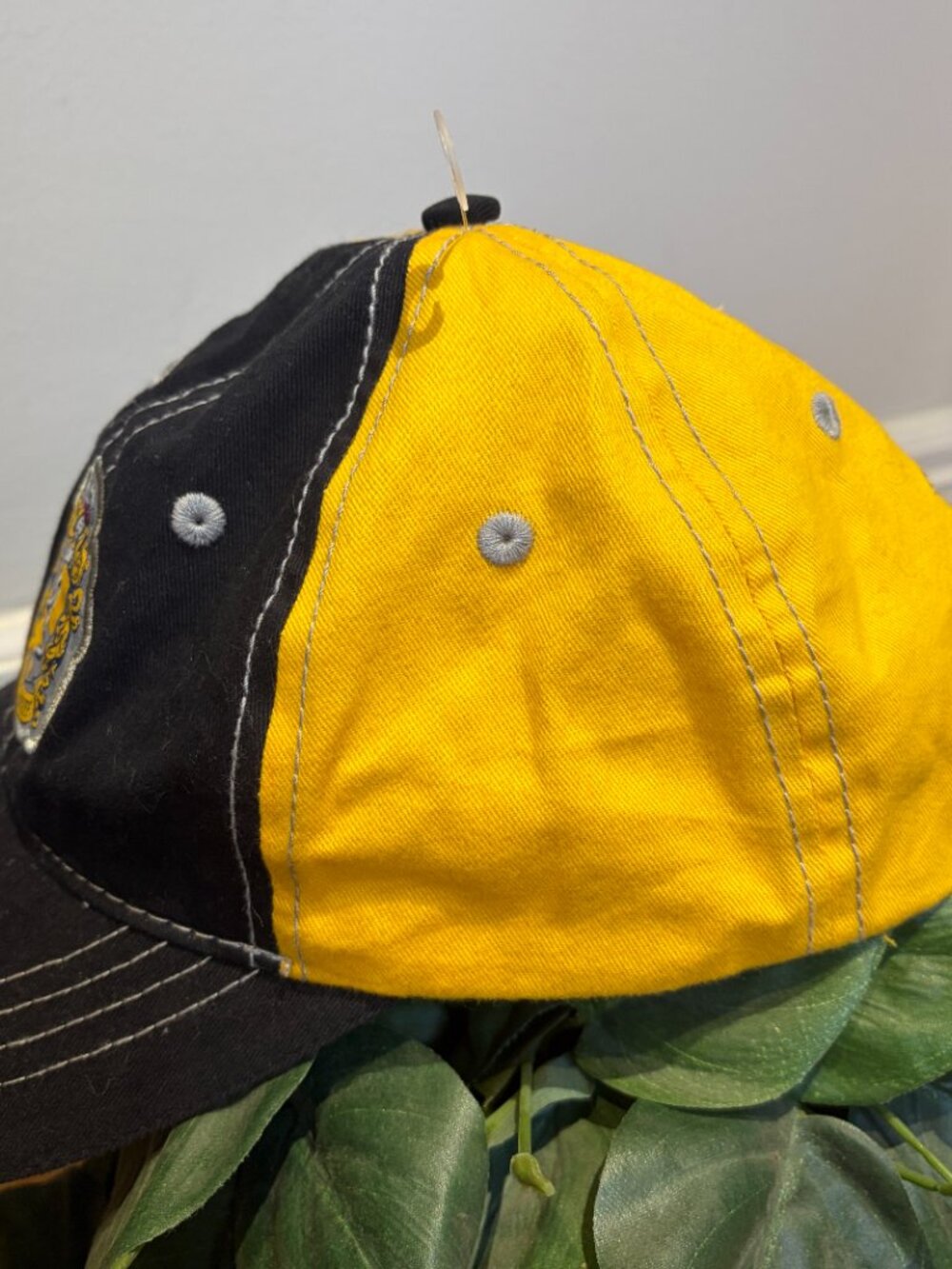 Harry Potter Hufflepuff Hat Wizarding World of Harry Potter Snapback Cotton - Picture 4 of 7